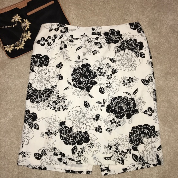 LOFT Dresses & Skirts - LOFT Black/White Floral Pencil Skirt 12